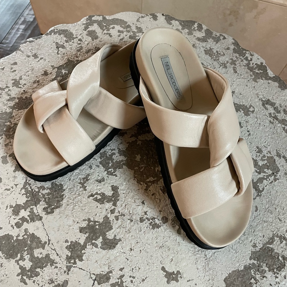 Neil J. Roders Obi Sandal Cream 39